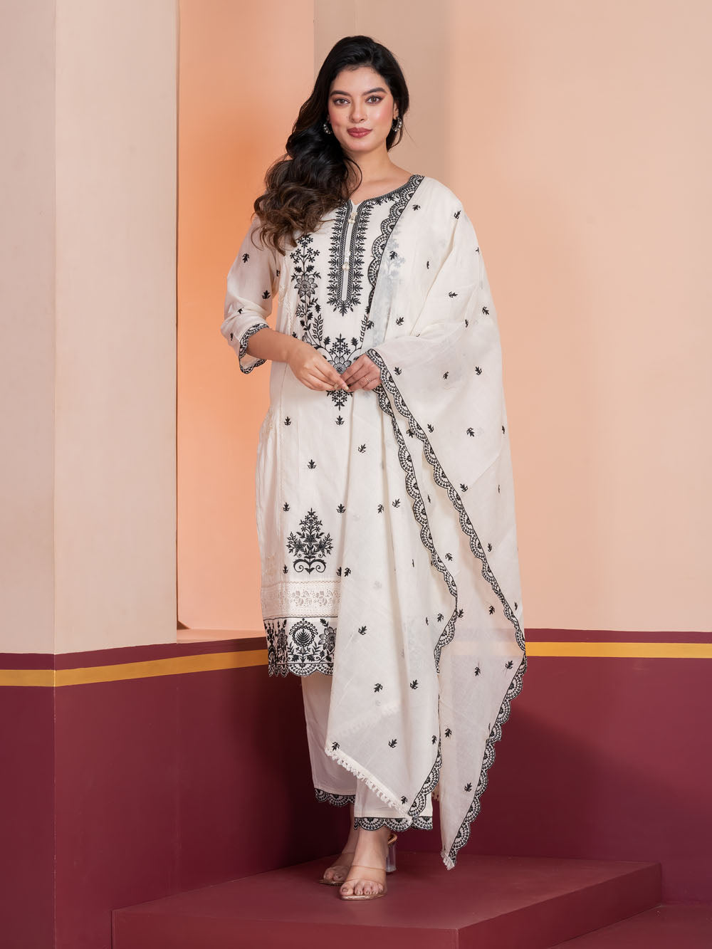 MALKORA SIGNATURE COTTON MULMUL STRAIGHT SUIT-IVORY WITH BLACK THREAD WORK