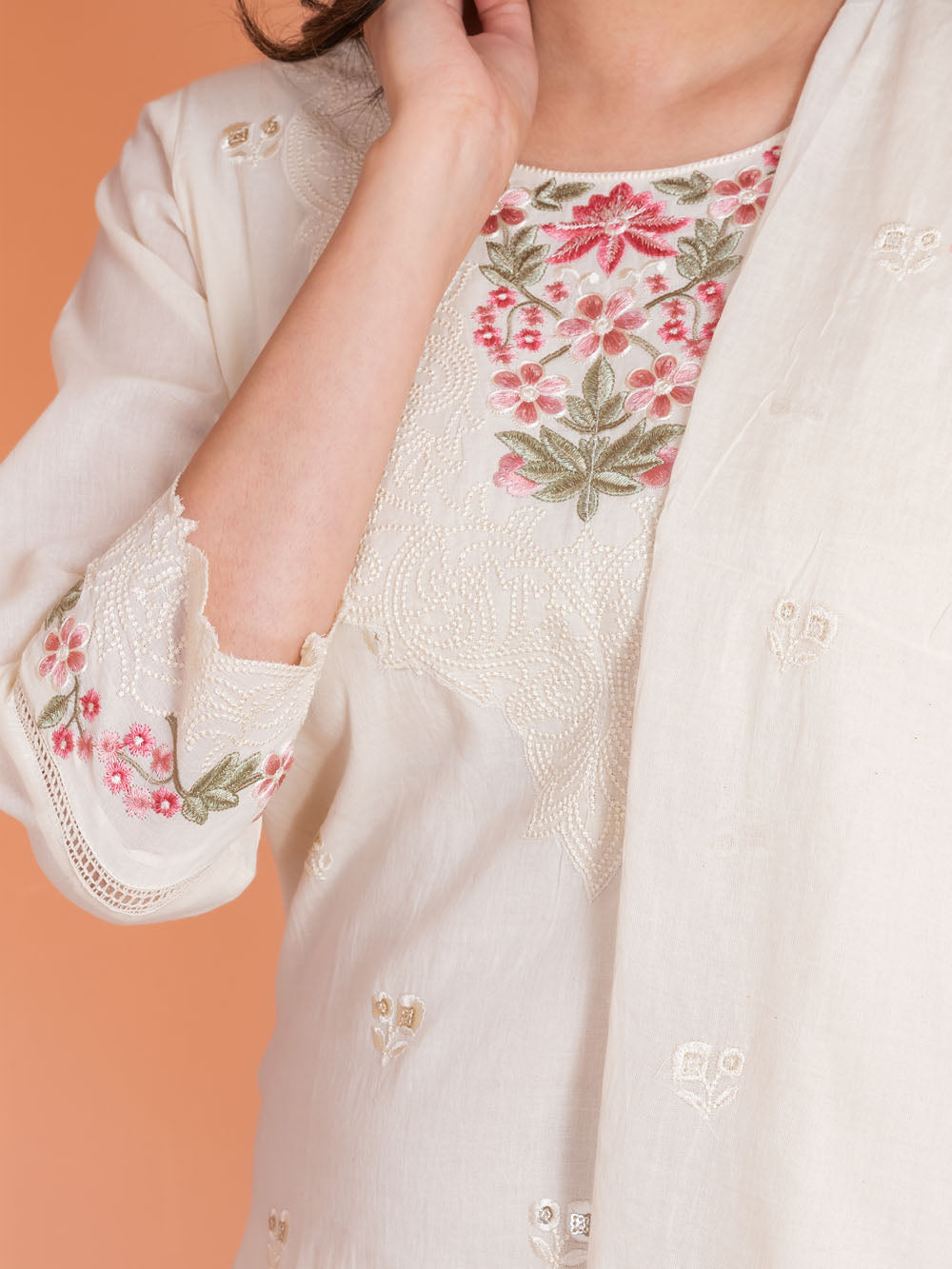 MALKORA IVORY COTTON MULMUL SUIT SET WITH PASTEL FLORAL EMBROIDERY & SCALLOP DETAILING