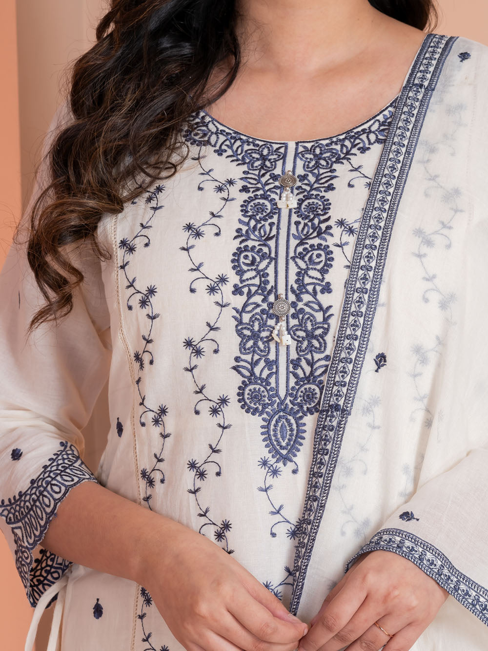 MALKORA NOOR-E-SHAAN