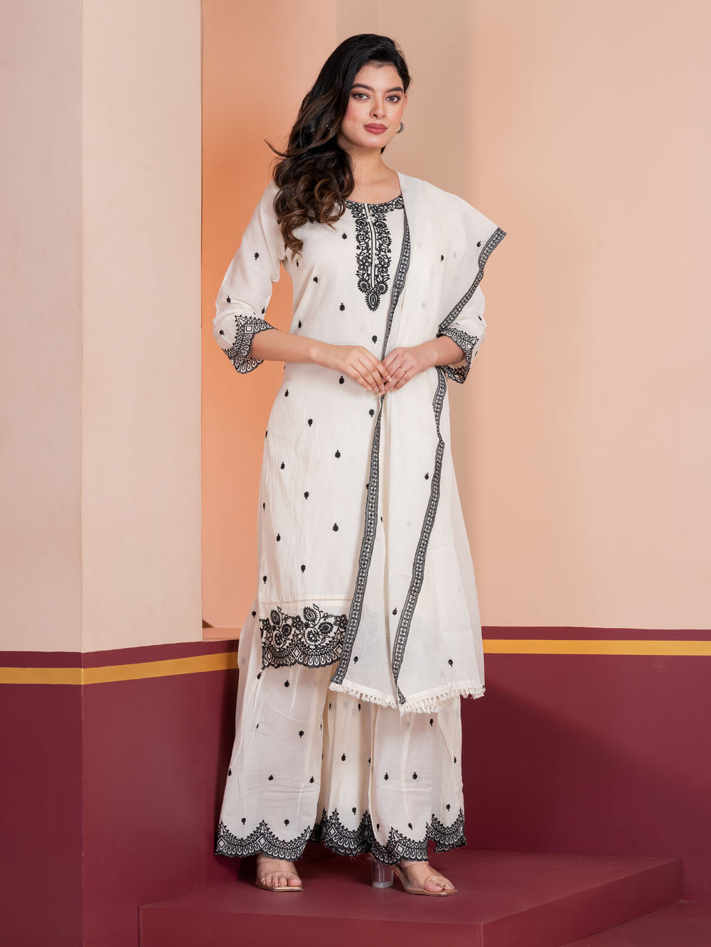 MALKORA IVORY NOIR ROYALE SARARA SET