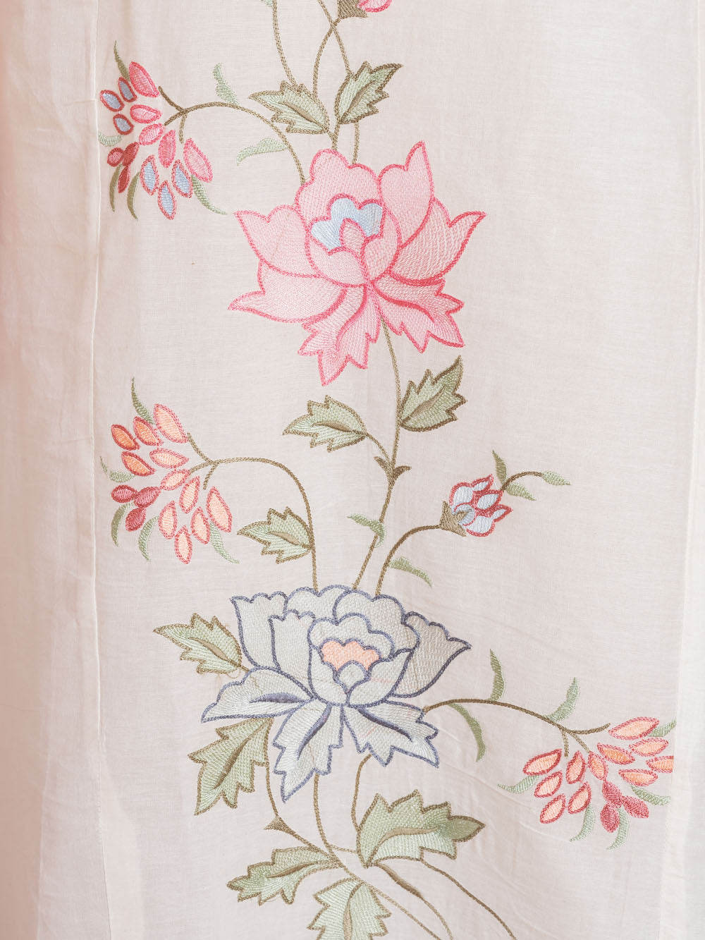 MALKORA ROSETTE BREEZE EMBROIDERED A-LINE SUIT