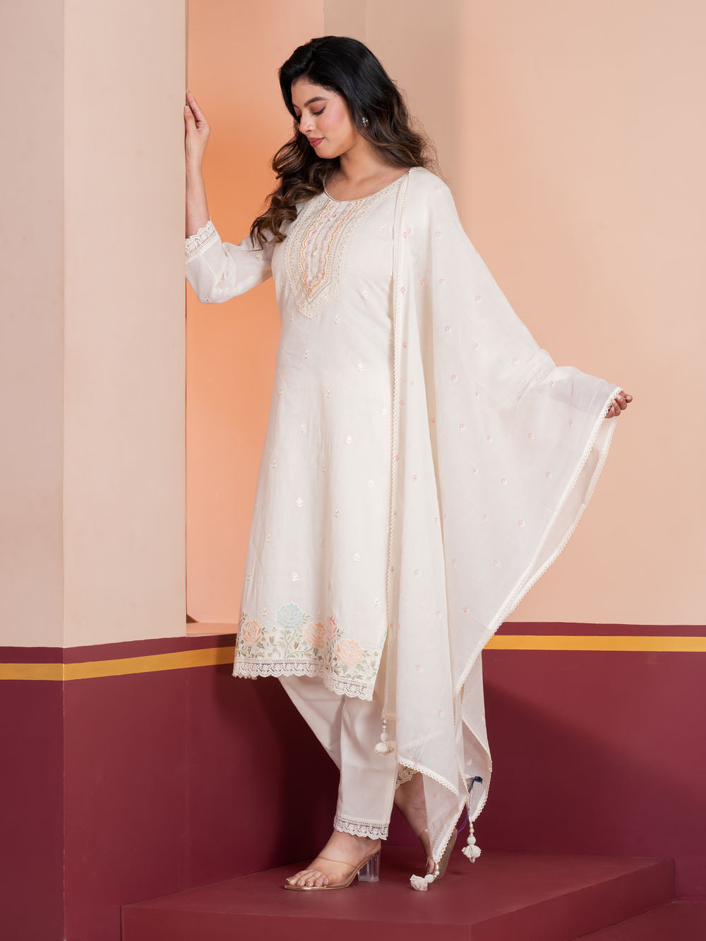 MALKORA IVORY ROSETTE EMBROIDERED SUIT SET